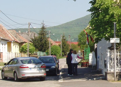 A templom eltt.JPG
