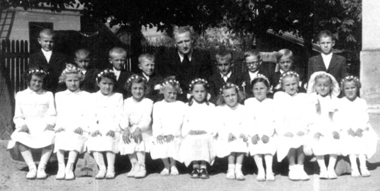 ???, Bartus Pista, Burger Gyuri (Muszi), Massza, ??
?, Hauser Ági, Szócsin Márta, ????, Fejjel Mari, ???