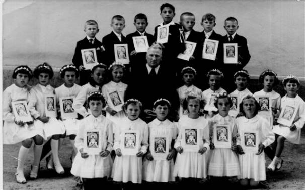 1963