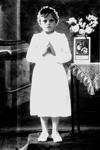 Frei Katalin elsőáldozó 1943.jpg