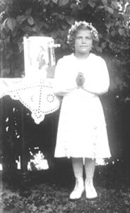 Brogli Márta elsőáldozó.jpg