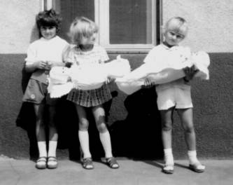 Nez�czki T�nde, Karajz N�ri, Frei Zsuzsa