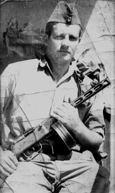 Kopasz csi katona.jpg