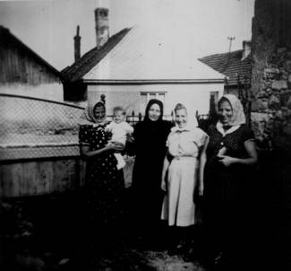 Zsuzsi nni a lnyokkal 1952 k