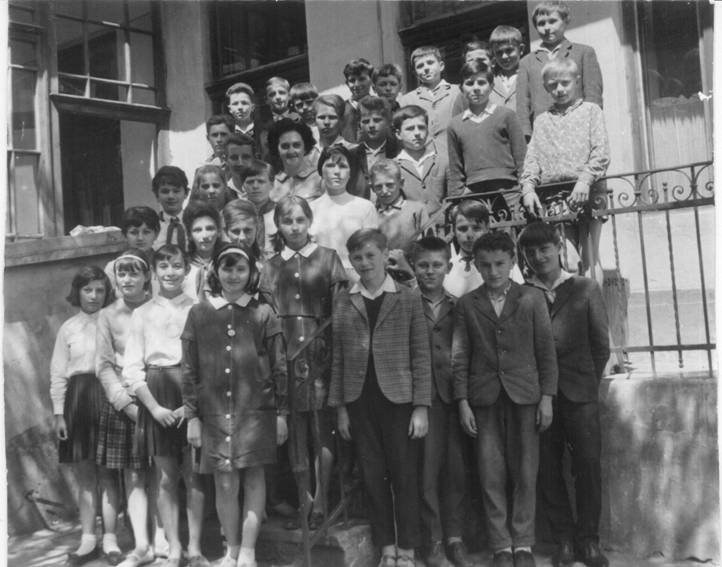 Margit 7. oszt 1965.jpg