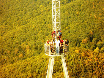 http://194.50.101.229/~zemplenk/images/kepek/kilato/zemplen-kalanpark-kilato%20(22).jpg