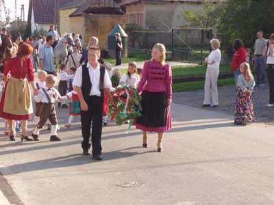 Szreti felvonuls 2005 001.jpg