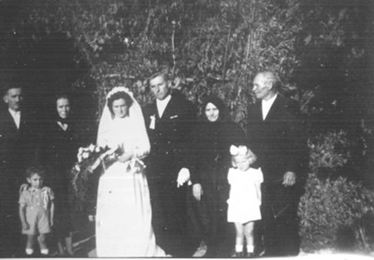Winkler Emma, Hauser Mrton eskv szlkkel.jpg