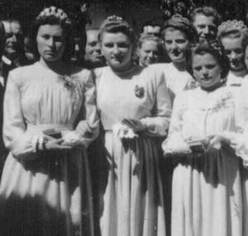 Nyoszolylnyok Burger Margit (Tty Margit) eskvjn.JPG